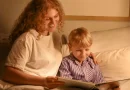 Hábito da leitura noturna atua no desenvolvimento infantil e na aproximação familiar