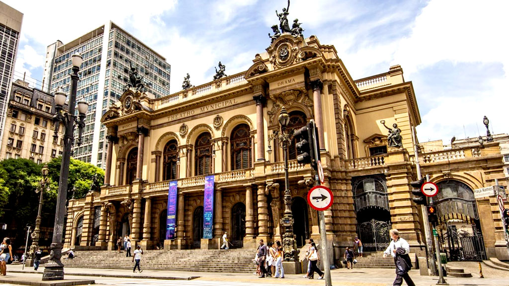 O Theatro Municipal de São Paulo acaba de completar 115 anos