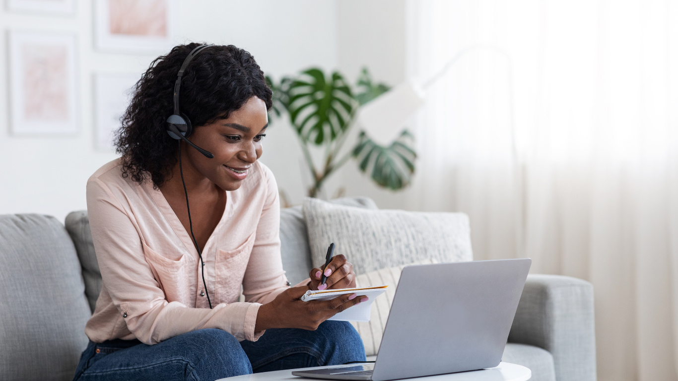 O Movimento pela Equidade Racial (MOVER), em parceria com a EF, disponibiliza 19 mil vagas gratuitas para cursos de inglês, espanhol, francês, alemão, sueco e português. As inscrições, totalmente online, permanecem abertas até 30 de setembro.