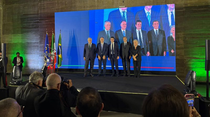 Questionado sobre cidadania em São Paulo, Tajani volta a citar Miami e fala em italianidade “abandonada por gerações”