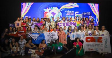 Debates sobre democracia na América Latina e combate à misoginia marcam conferência internacional em Camaçari