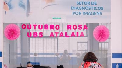 Campanha Outubro Rosa em Cotia mobiliza rede pública com exames e vacinação