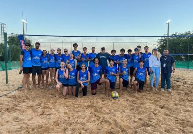 Treinador brasileiro à frente do vôlei de praia da França visita projeto social em Ceilândia