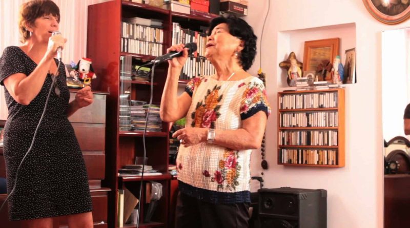 Escola de Envelhecer, de Ana Gallardo, faz encontro online e gratuito nesta terça (27) pelo Centro Cultural Veras - Deolhonailha