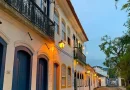 Exposição gratuita no Centro de Informações Turísticas apresenta fotos de novos talentos sobre pessoas, arquitetura e paisagens da cidade histórica.