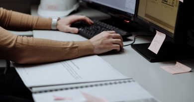Capacitação gratuita em tecnologia abre inscrições com suporte para inserção no mercado profissional