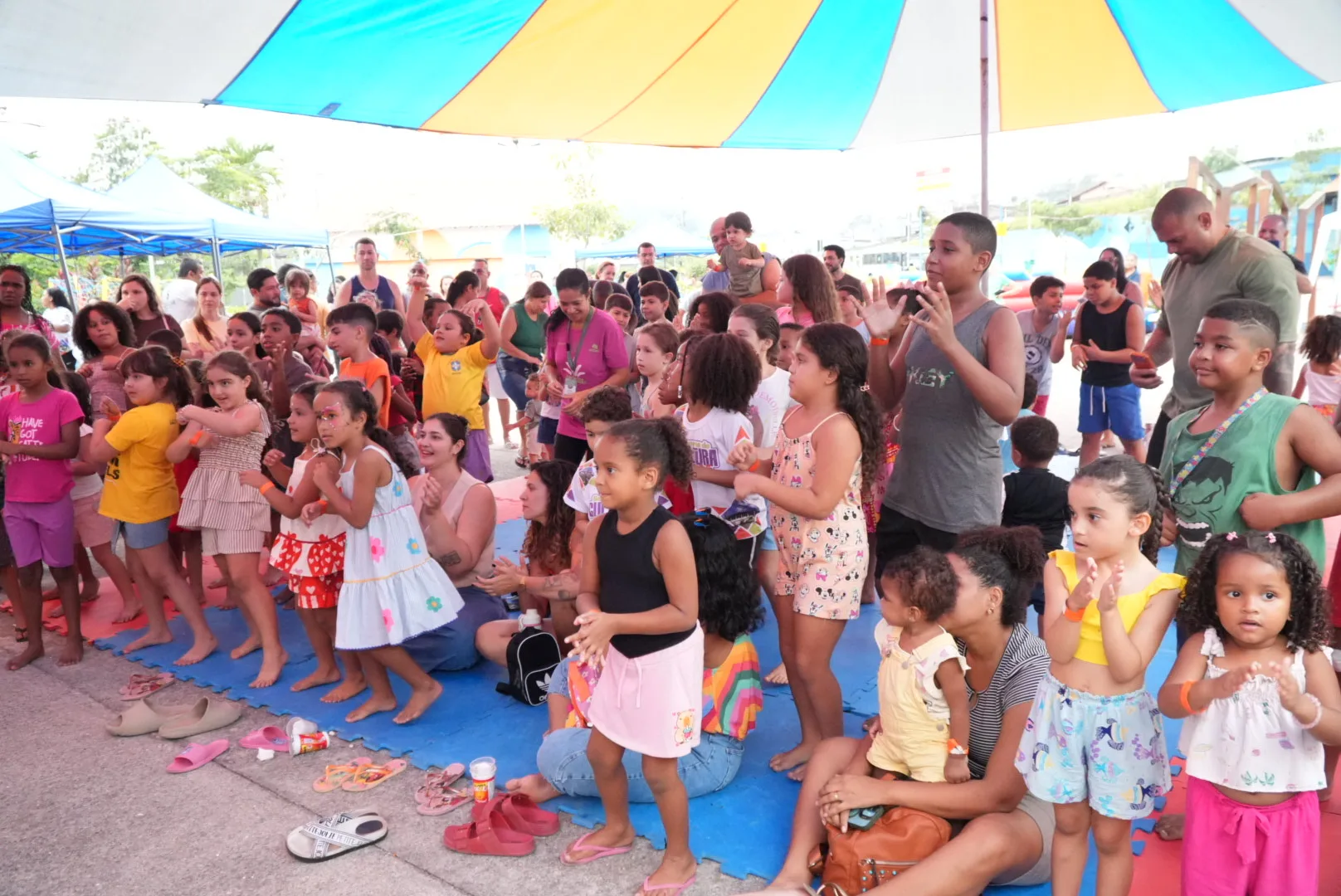 A 1ª Semana Municipal de Cultura Cristã de São Gonçalo tem mostra de dança e teatro (26/10), exposição na Casa das Artes (27 a 31/10), roda de conversa (28/10) e encerramento na Praça Zé Garoto (31/10), tudo gratuito.